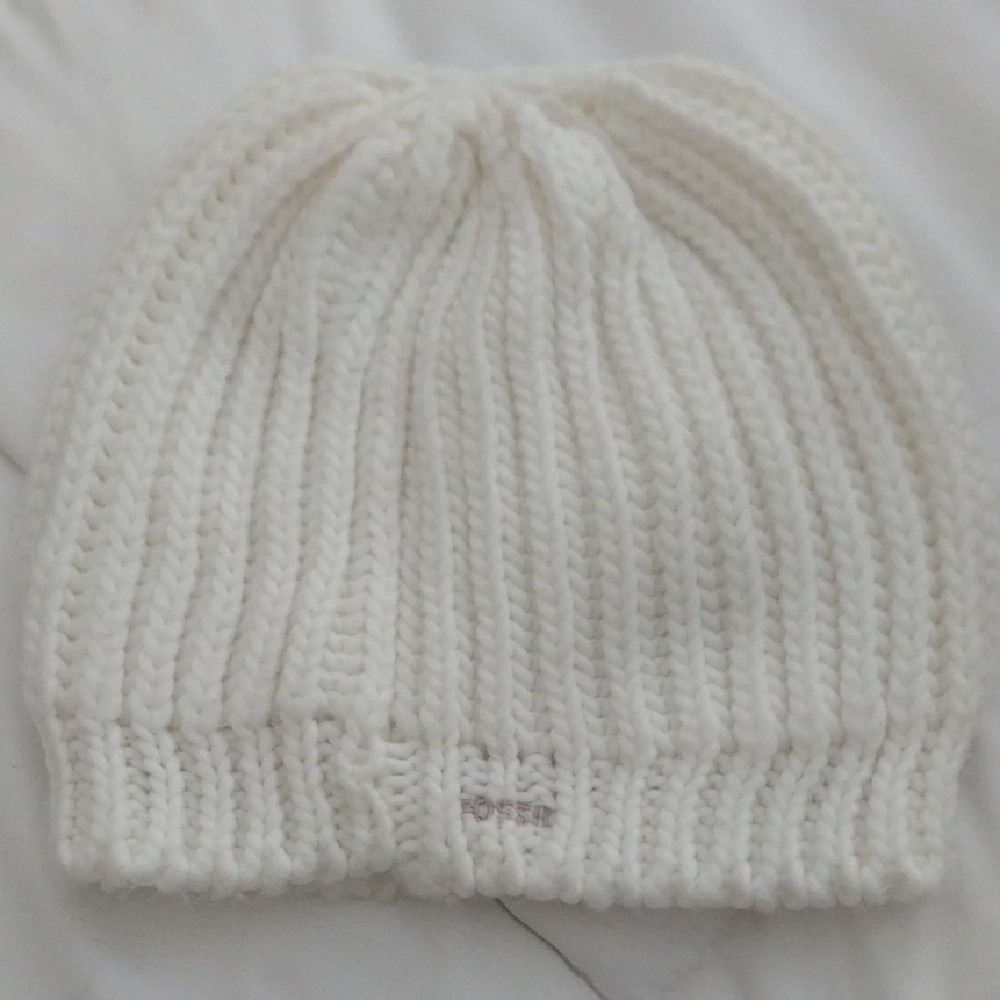 Fossil Beanie, Cozy &White